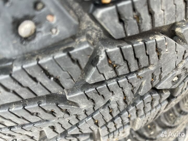 Nokian Tyres Hakkapeliitta 7 215/50 R17