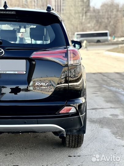 Toyota RAV4 2.5 AT, 2018, 10 700 км