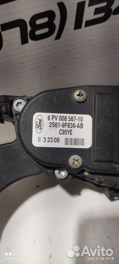 Педаль газа Ford Fusion