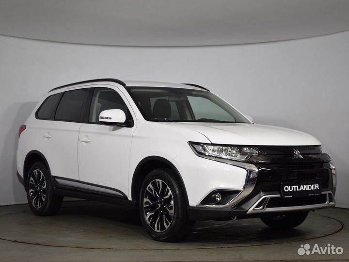 Mitsubishi Outlander 2 CVT, 2022