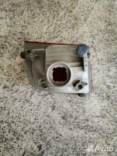 Птф задний левый Toyota Land Cruiser 200