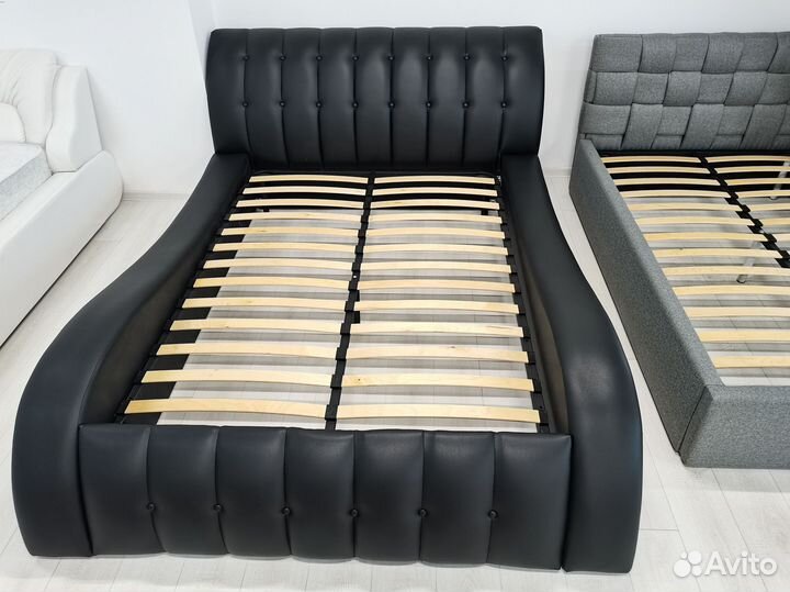Кровать 140х200 черная Мадрид