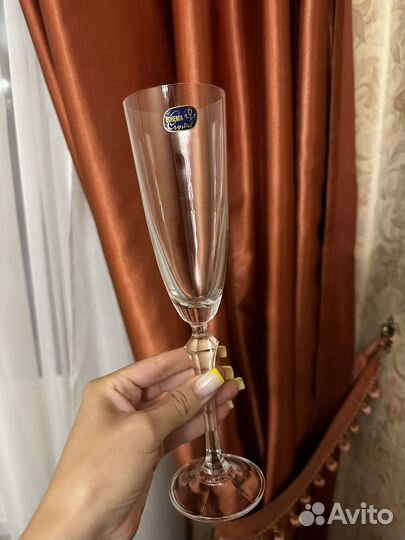 Бокалы для шампанского