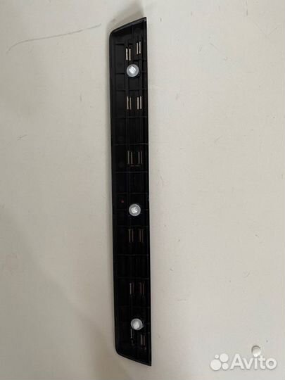 Накладка порога внутренняя передняя правая Toyota