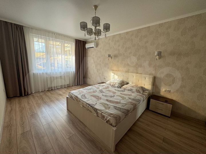 2-к. квартира, 70 м², 1/9 эт.