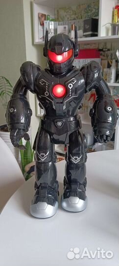 Игрушка робот
