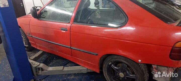 Автомобили на запчасти BMW e36 compact