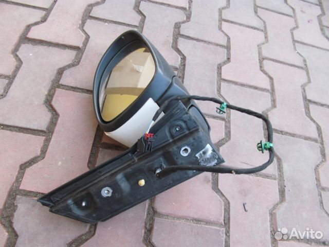 Зеркало правое Volkswagen Sharan 2 2009