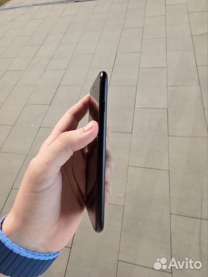 iPhone SE (2020), 64 ГБ