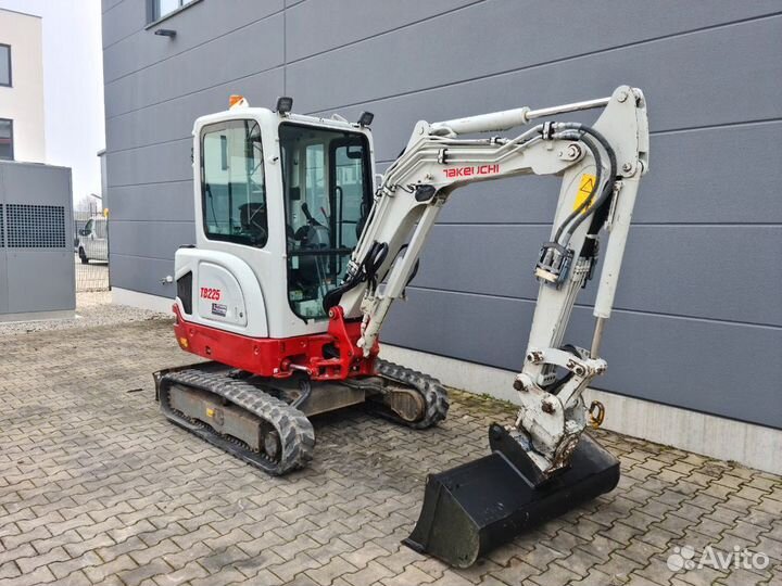 Мини-экскаватор Takeuchi TB 225, 2019