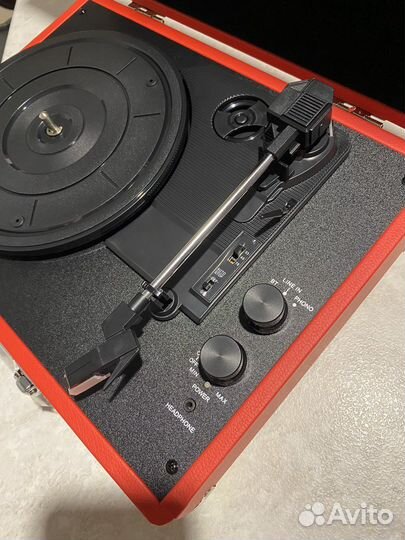 Виниловый проигрыватель пластинок (новый)