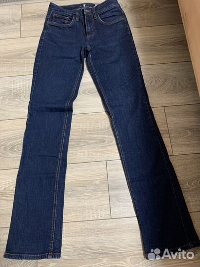 Женские джинсы