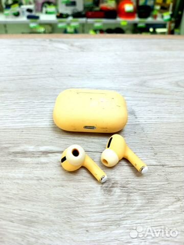 Беспроводные наушники Apple
