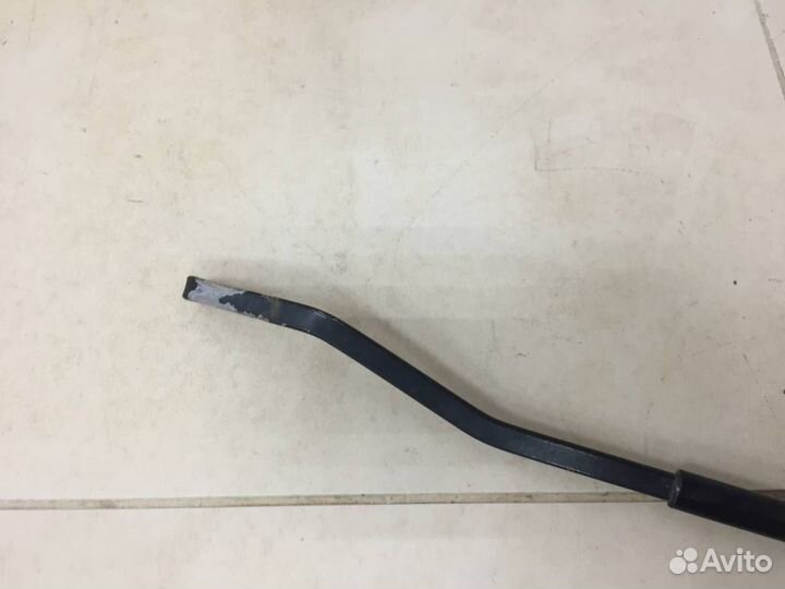 Поводок стеклоочистителя передний правый Hyundai i