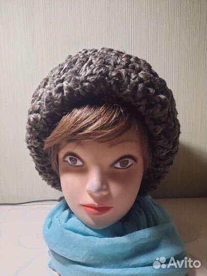 Шапка женская из каракуля зимняя