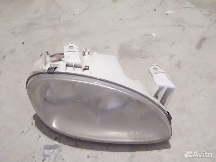 Фара газ-31105