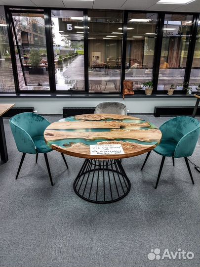 Стол-река обеденный на заказ