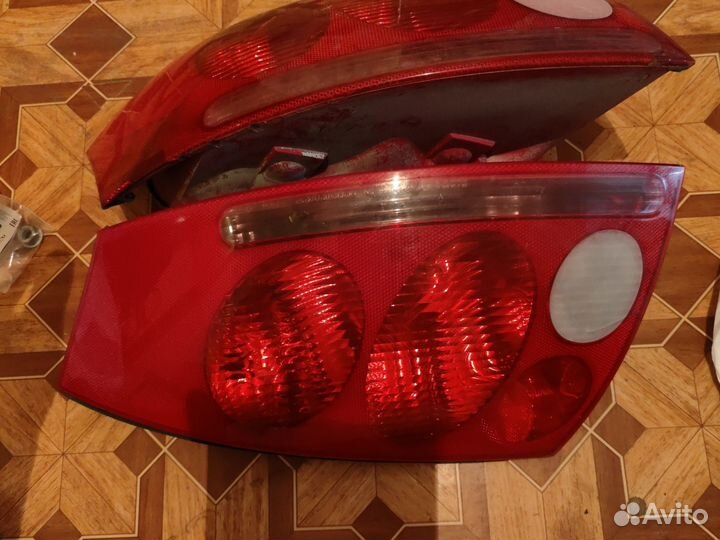 Фонари задние Audi tt 8n