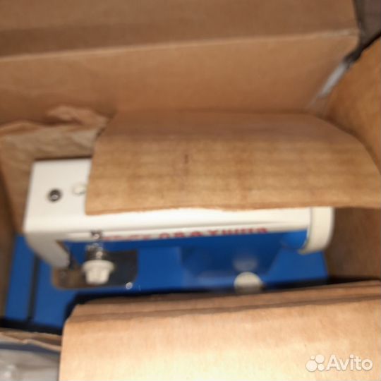 Машинка швейная Ладушка в упаковке СССР