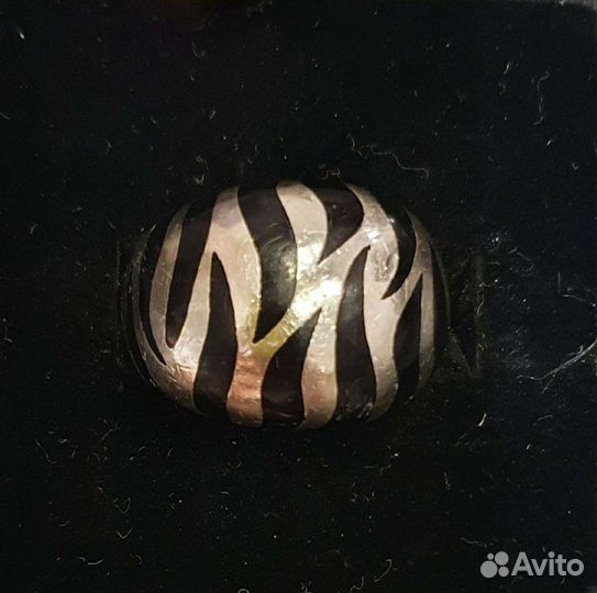 Серебряные серьги и кольцо
