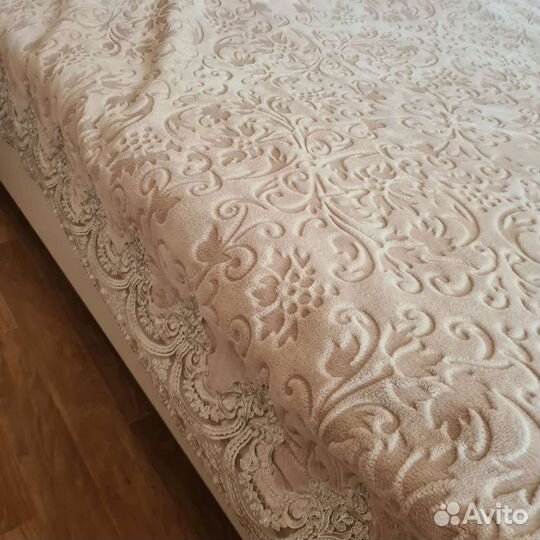 Покрывало на 2 х спальную кровать бу