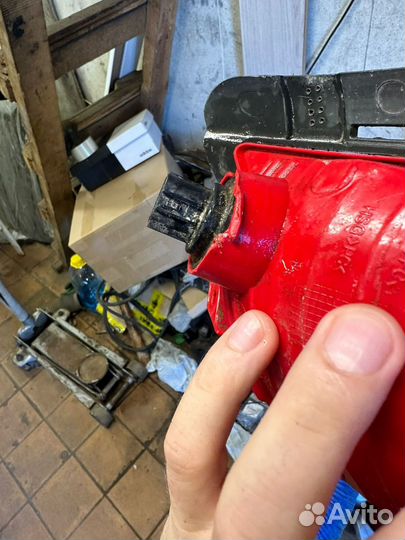 Задий правый противотуманный фонарь Opel Mokka