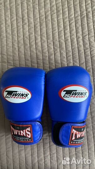 Боксерские перчатки twins 12