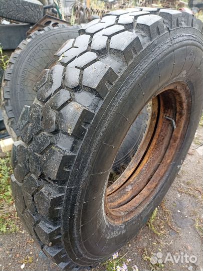Омскшина У-2 8.25/100 R20