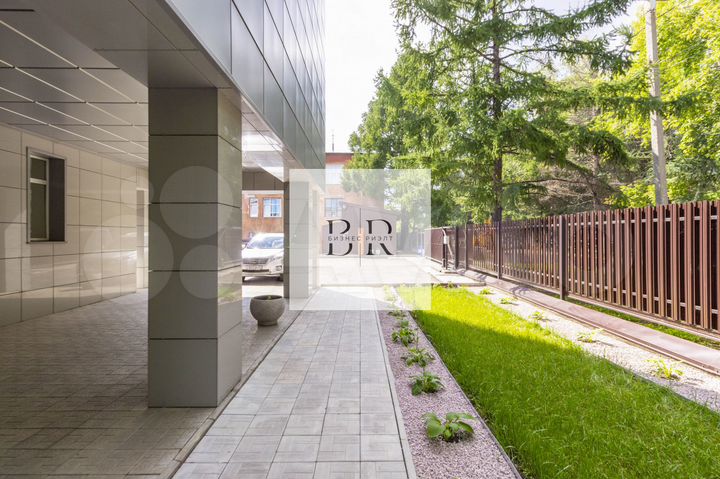 Клиника Гостиница Офис Колл Центр Школа, 1350 м²