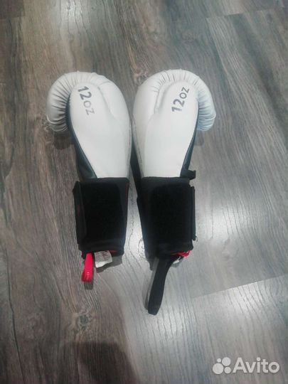 Боксерские перчатки 12 oz