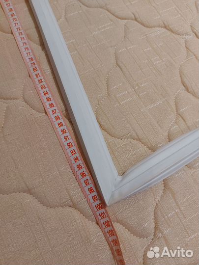 Уплотнительная резинка для двери холодильника