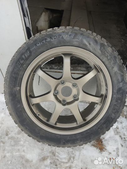 Michelin X-Ice North 4 215/55 R17 98T