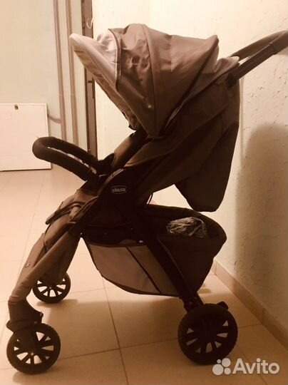 Прогулочная коляска