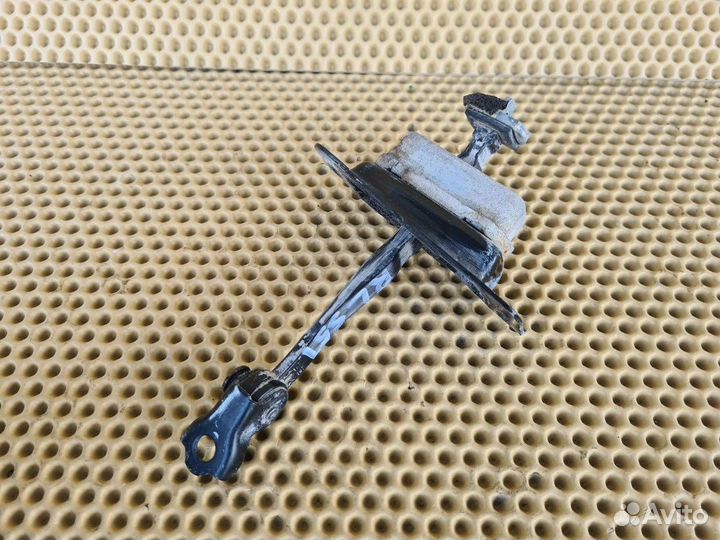 Ограничитель двери задний левый Infiniti Fx Qx70