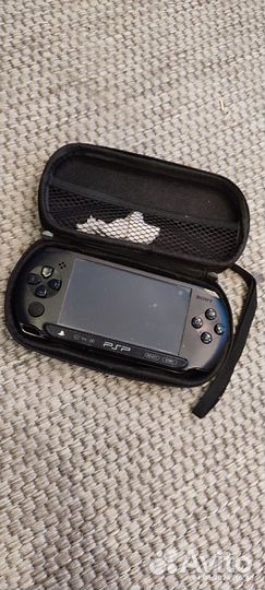 Портативная приставка PSP