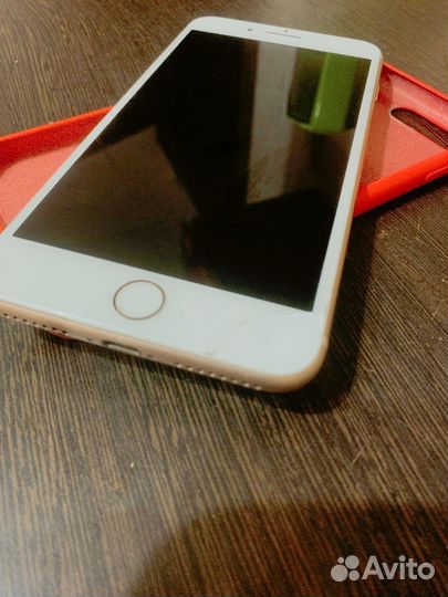 iPhone 8 Plus, 64 ГБ