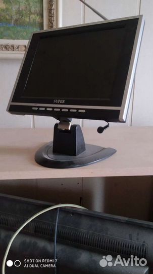 Маленький телевизор super в авто