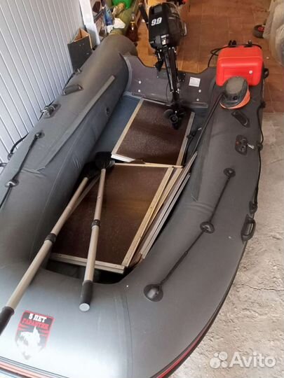 Лодка с мотором
