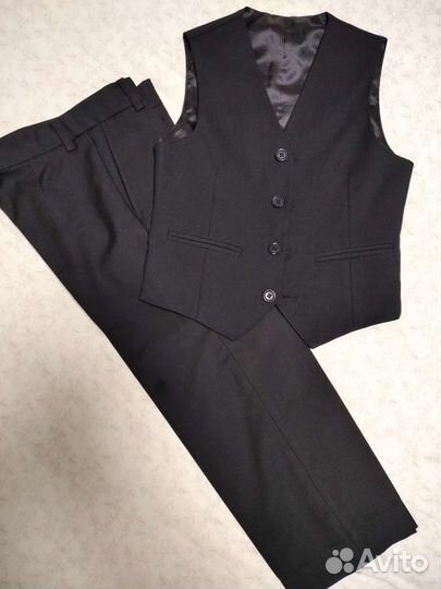 Брюки и жилет (костюм), рубашки рост 116, 122