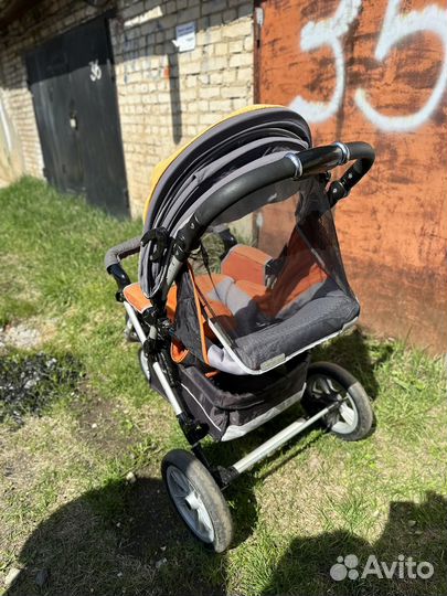 Прогулочная коляска