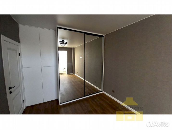 Угловой шкаф