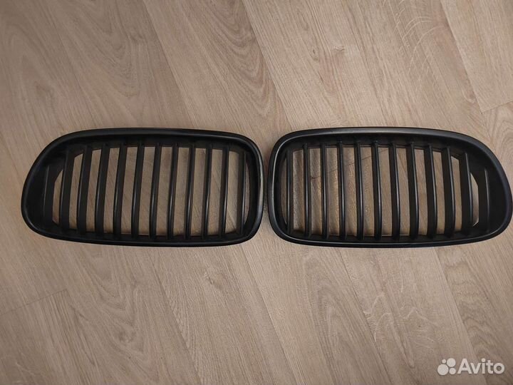 Решетка радиатора f10/f11