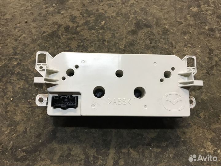Блок управления климат-контролем Mazda CX-7