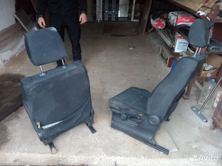 Сидение передние