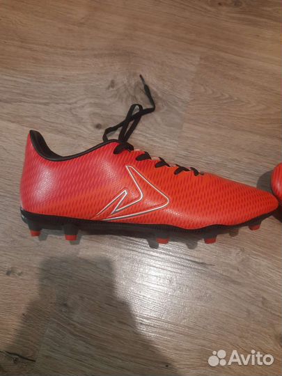 Футбольные бутсы