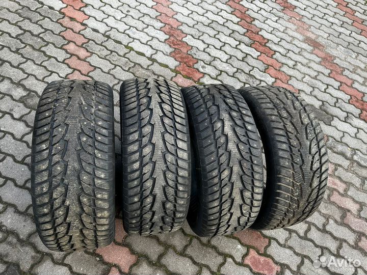 Ecovision W-686 275/40 R22 107T