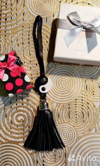 Брелок, подвеска 