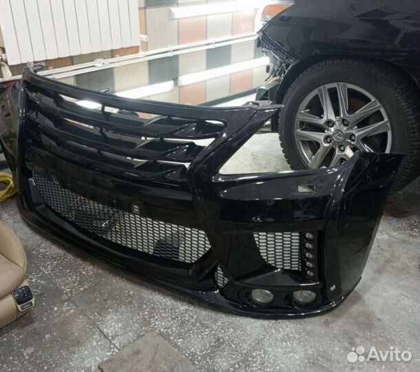 Бампер khann lexus 570