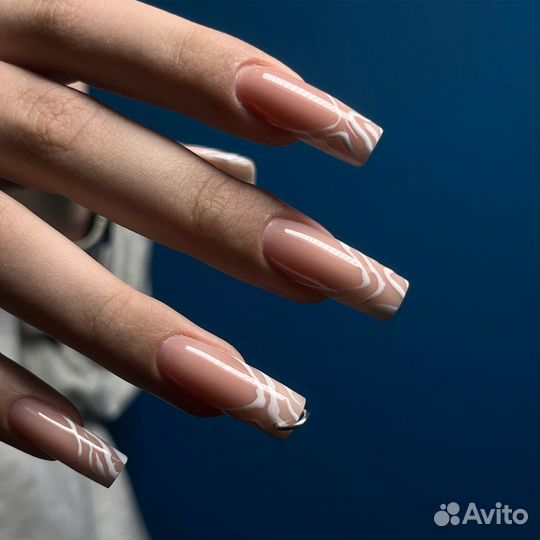 Маникюр, ресницы