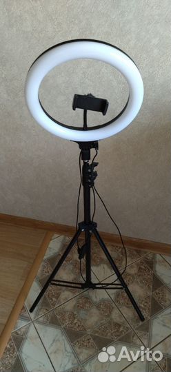 Кольцевая лампа 26 см